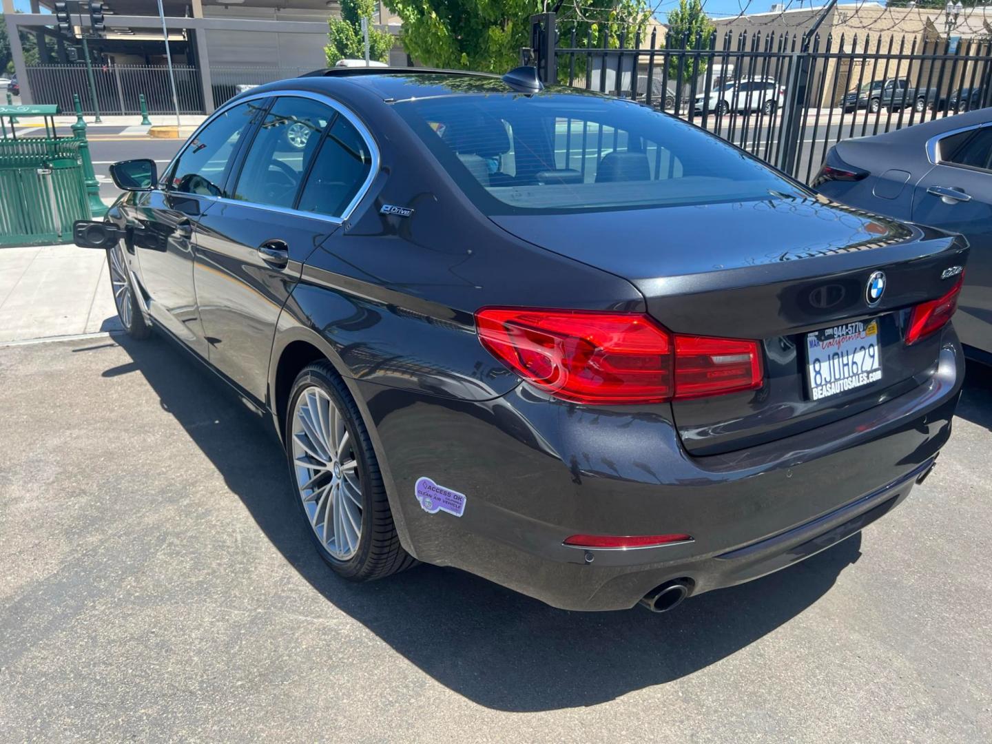 2019 DARK GRAY /BLACK BMW 5-Series (WBAJA9C5XKB) , located at 744 E Miner Ave, Stockton, CA, 95202, (209) 944-5770, 37.956863, -121.282082 - Photo#10